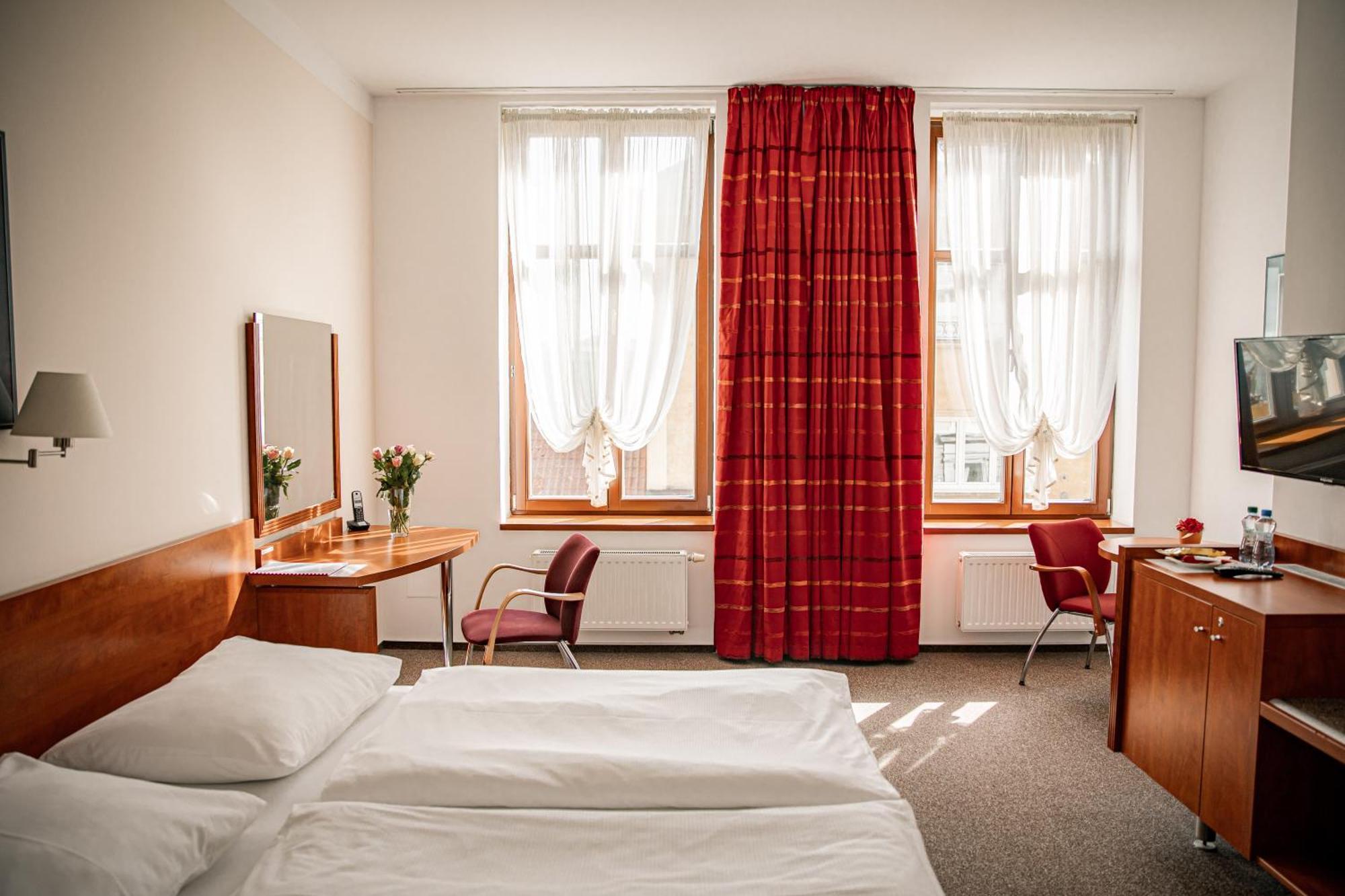 Hotel Iberia أوبافا المظهر الخارجي الصورة