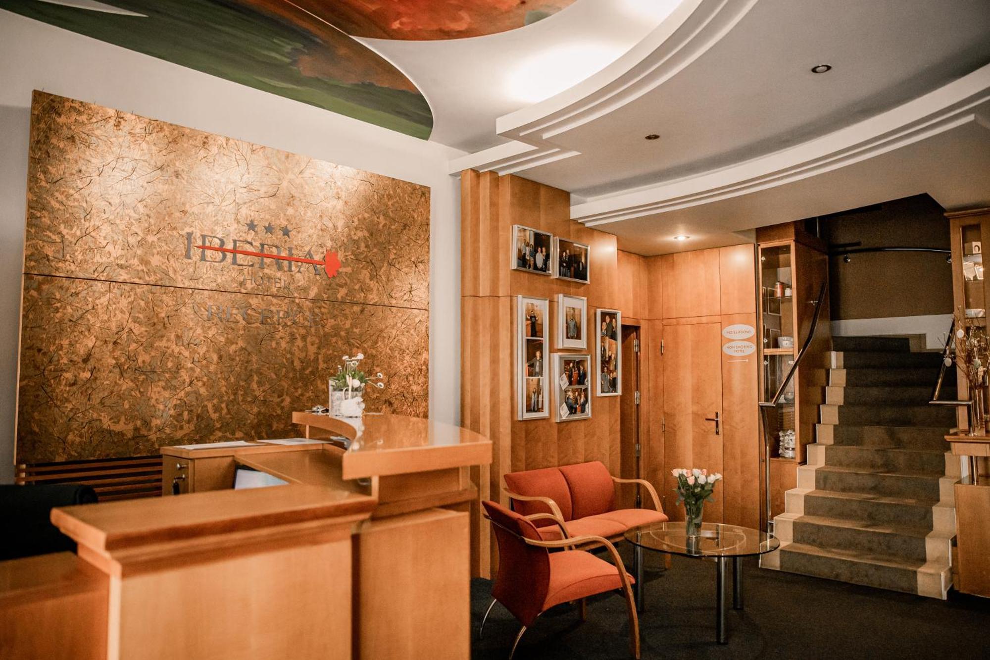 Hotel Iberia أوبافا المظهر الخارجي الصورة